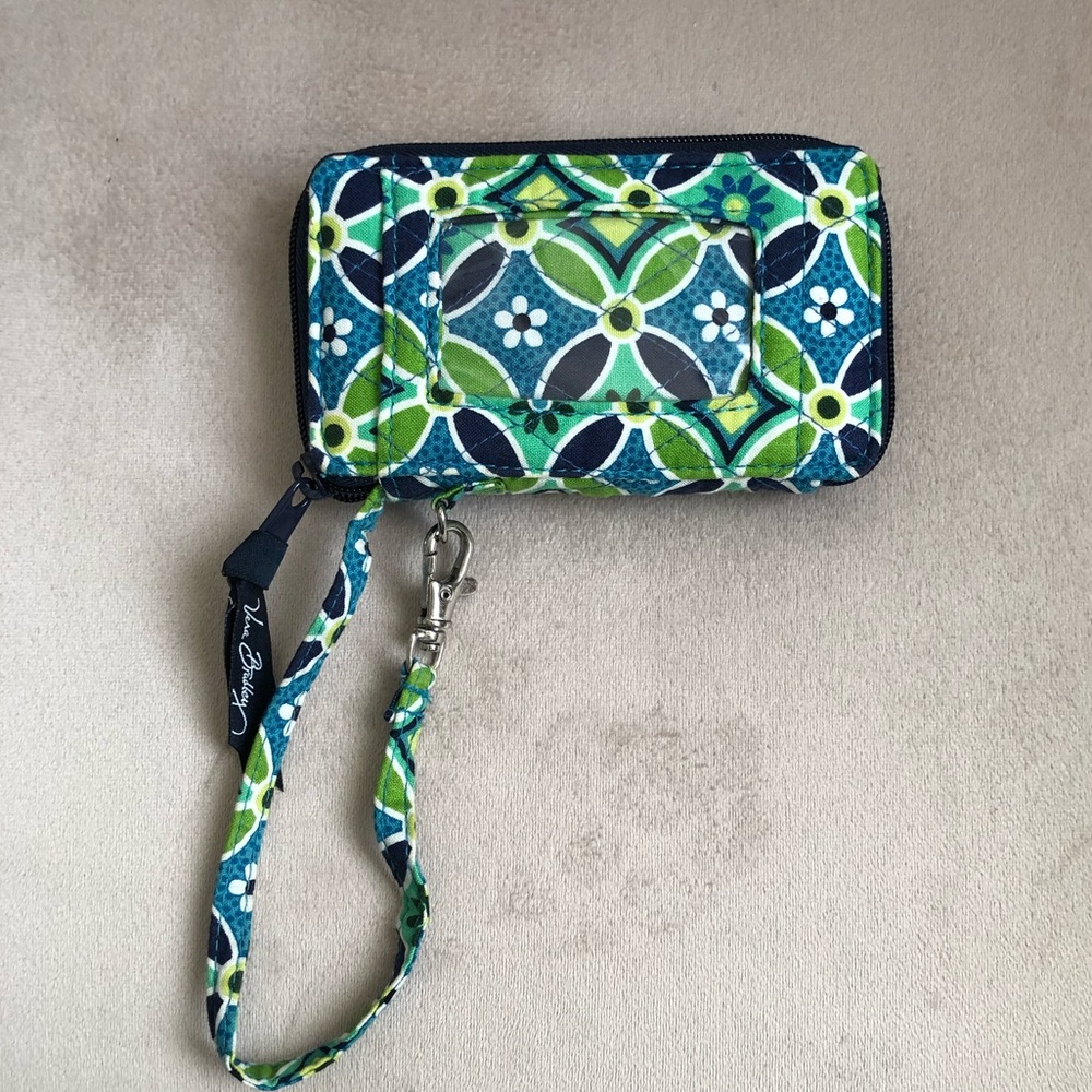 Green floral print Vera Bradley clutch/wristlet